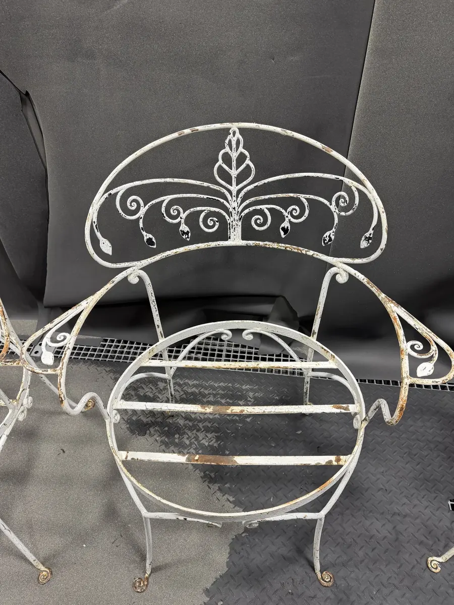 Fauteuil fer forgé rouillé avant sablage